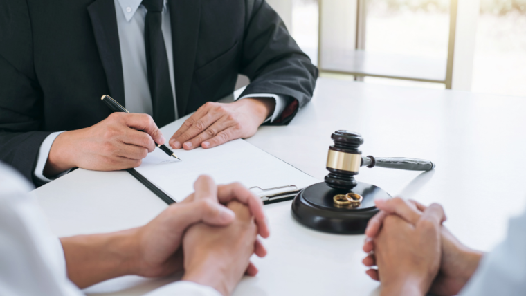 Boşanma Avukatı Nedir? Boşanma Avukatı Ücretleri Nelerdir?