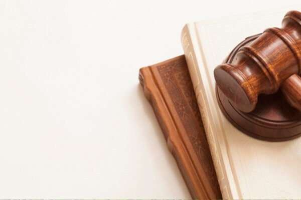 kasten oldurmenin ihmali davranisla islenmesi cezasi